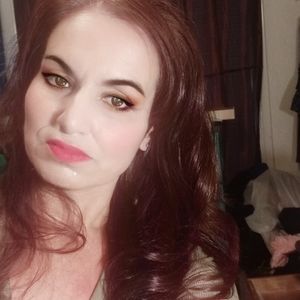 Meet your Posher, Alma